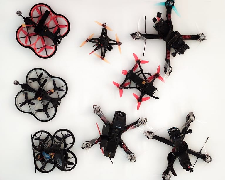 Rozdělení FPV dronů podle stylu letu